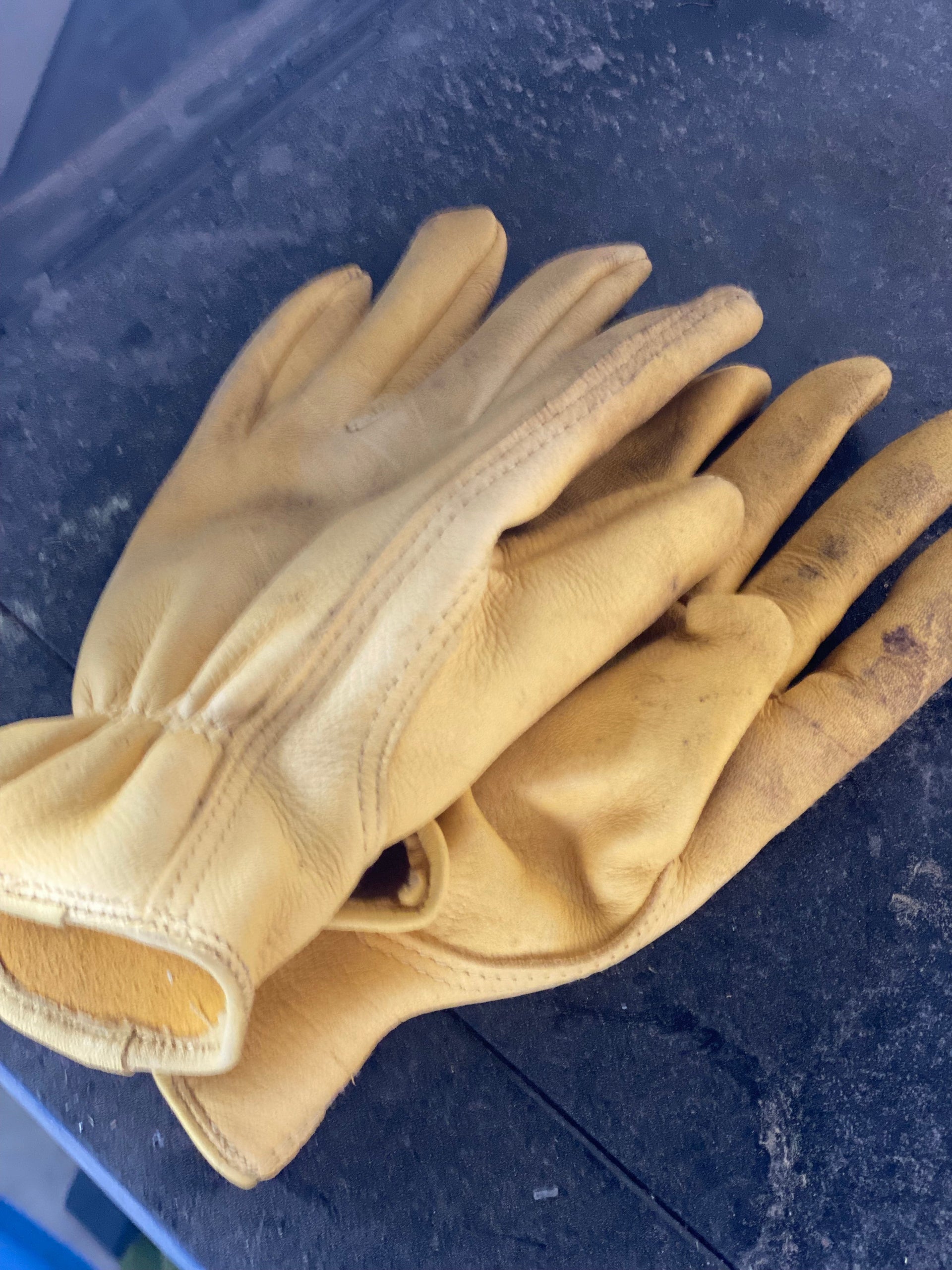 How to Clean Leather Work Gloves: Expert Tips & Tricks
